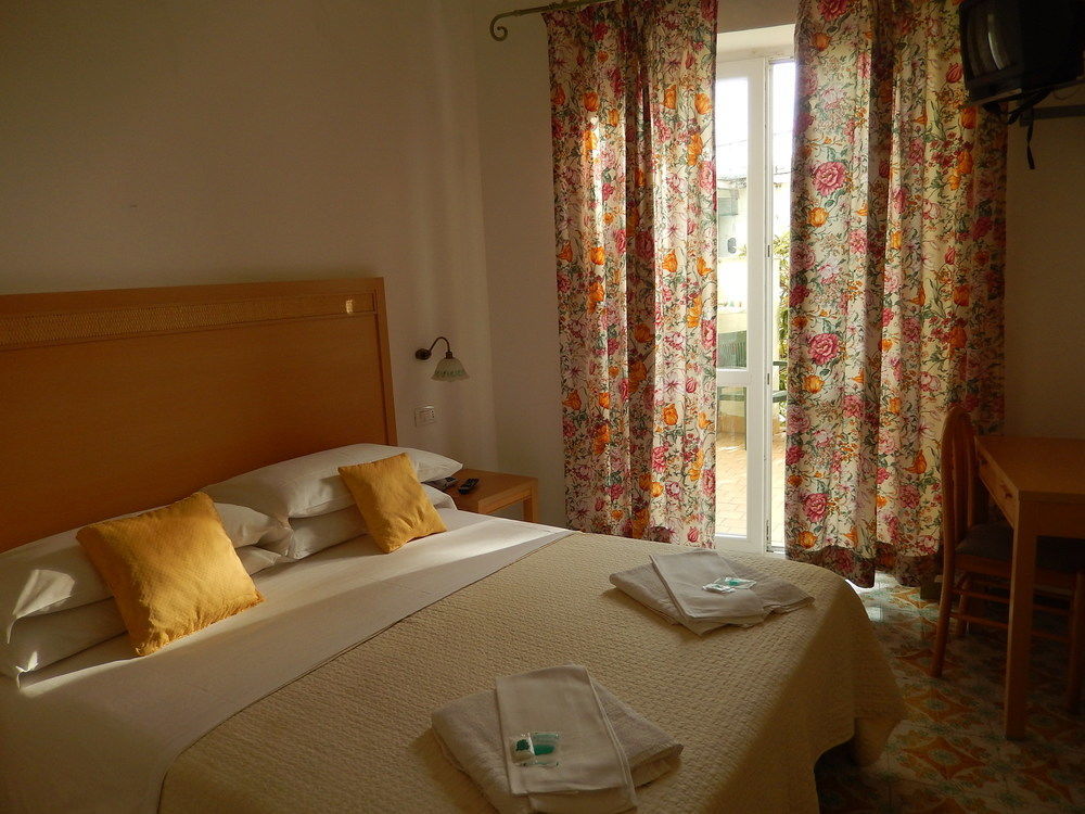 איסקיה Hotel Europa מראה חיצוני תמונה