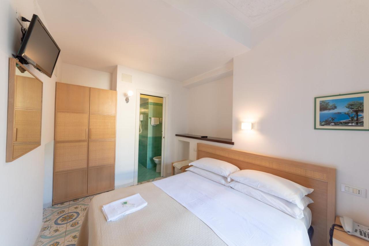 איסקיה Hotel Europa מראה חיצוני תמונה